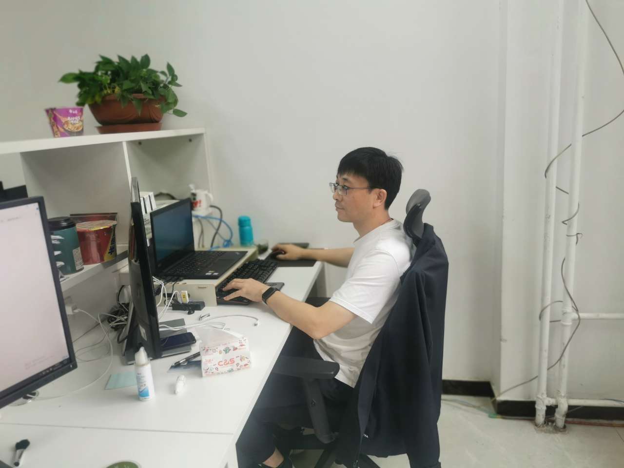 【国庆坚守，，，，，，，现在我在岗】必威官方首页官网人全力备战今冬供暖（二）(图3)